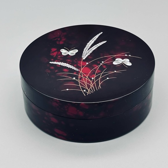 Vintage Japanese Lacquerware Trinket Box Reddish Black with Butterflies - Picture 1 of 3